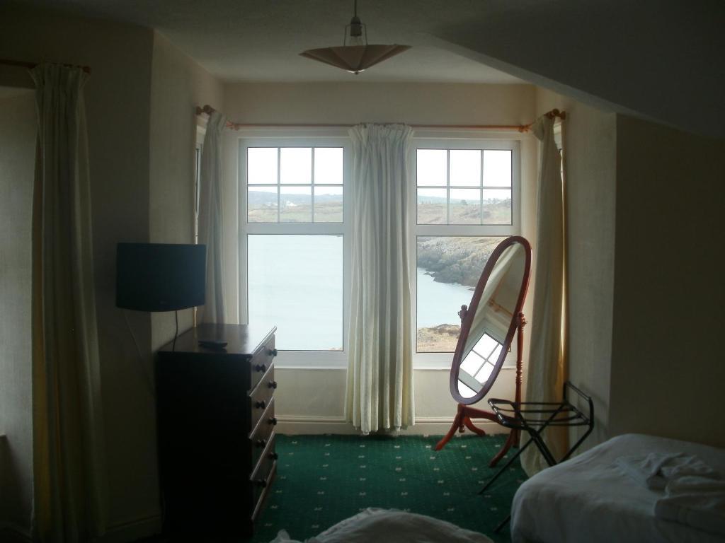 Trecastell Hotel Amlwch Exterior photo